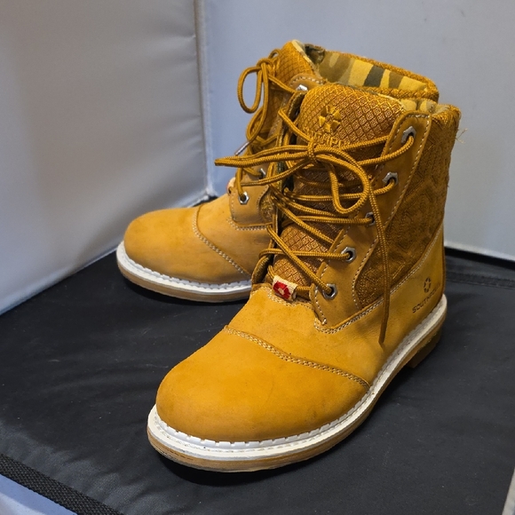 South Pole Shoes - South Pole Tan Suede Boys Or Womens Boots Boys Size 5 / Womens Size 6.5